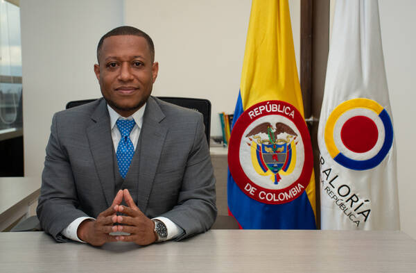 Luis Enrique Abadía Director de Despacho